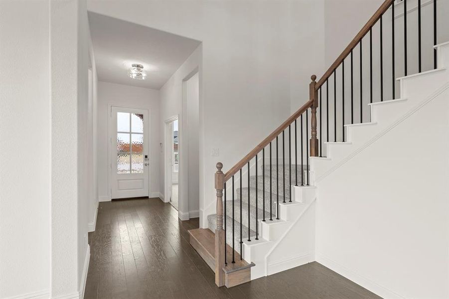 03. 403 Heritage Hill - Entry