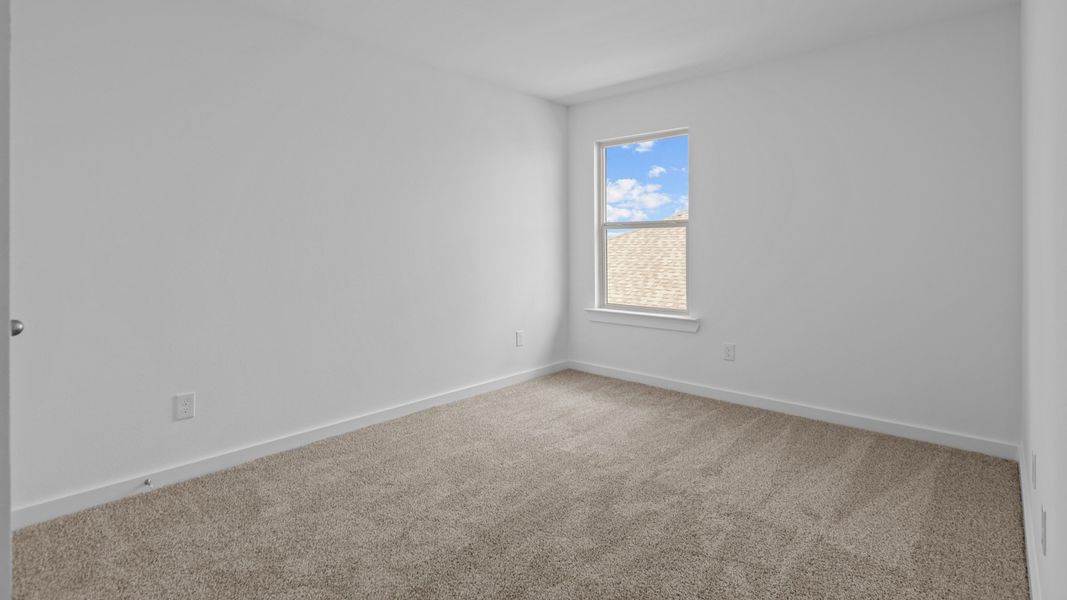 Spacious, unfurnished interior of a new home in Allen Farms, Lubbock (Image 15).