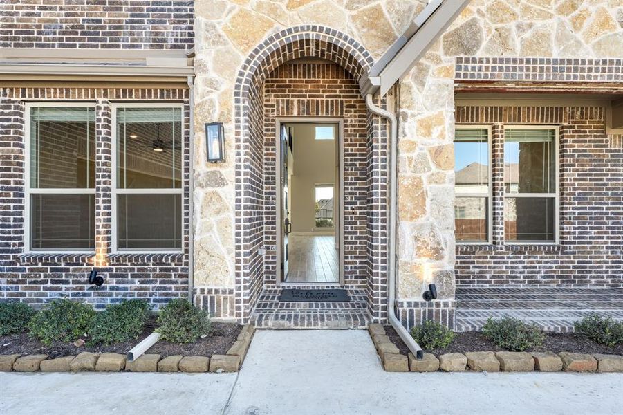 Exterior details and patio area of a home in Villages of Walnut Grove, Midlothian (Image 16).