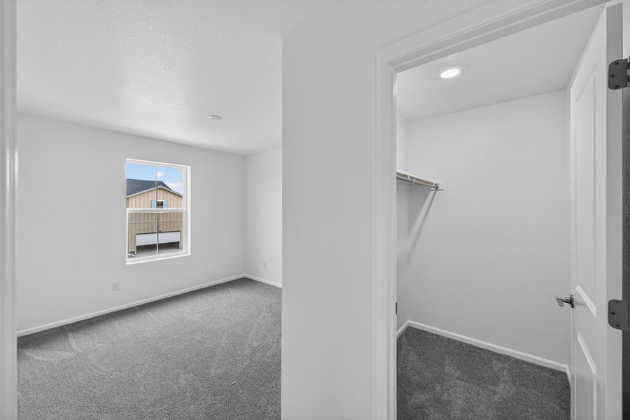 Spacious, unfurnished interior of a new home in Lake Bluff, Greeley (Image 41). Spacious, unfurnished interior of a new home in Lake Bluff, Greeley (Image 41).