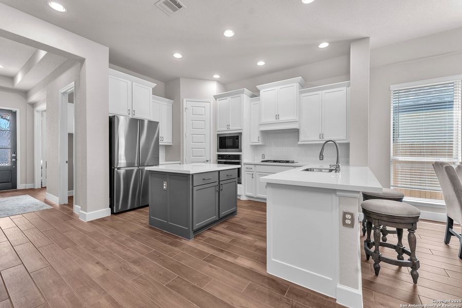 Furnished interior view inside a new home in Kallison Ranch 45', San Antonio (Image 18). Furnished interior view inside a new home in Kallison Ranch 45', San Antonio (Image 18).