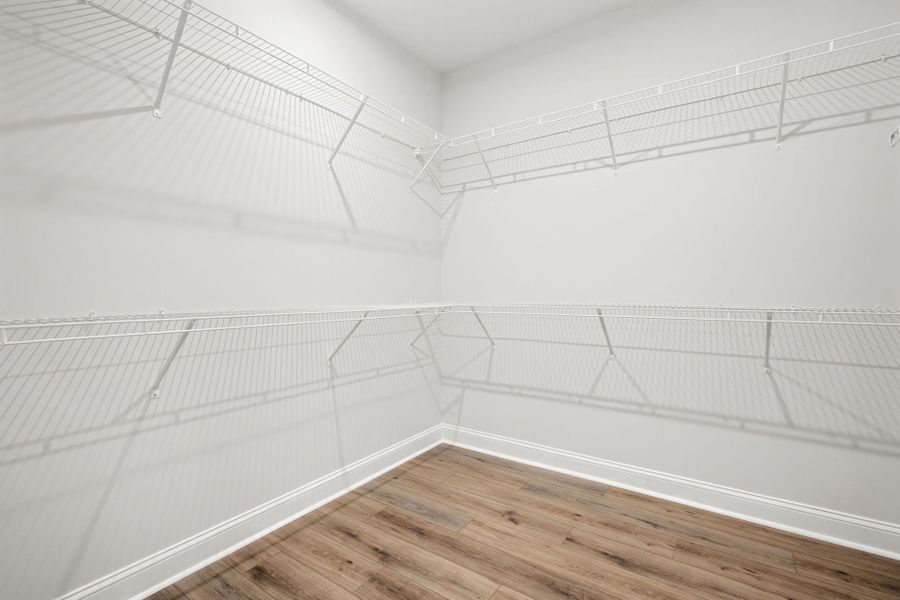 Walk In Owner's Closet Walk In Owner's Closet