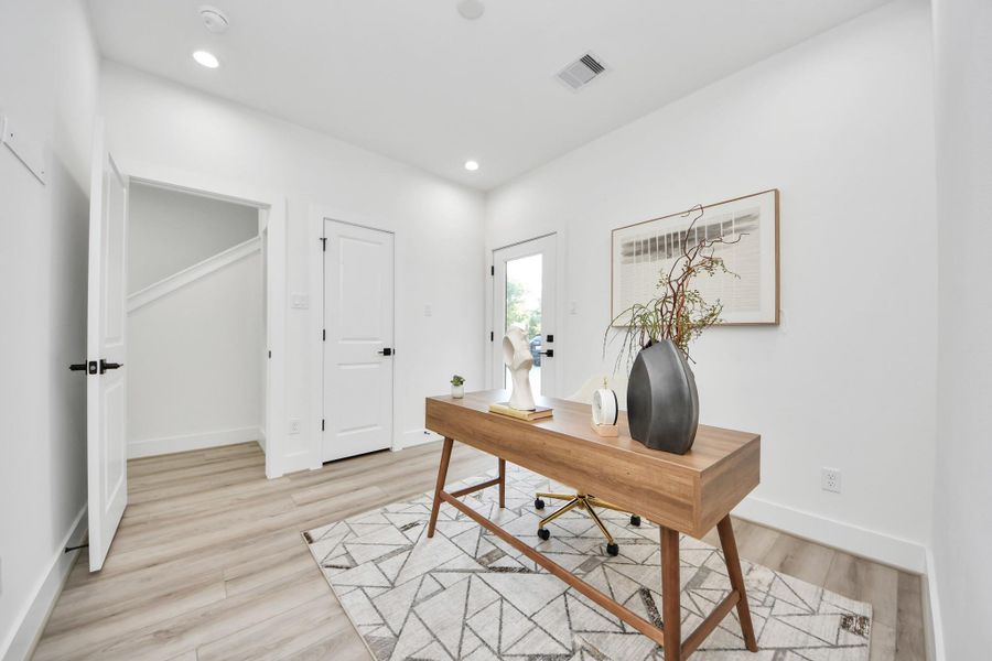 Furnished interior view inside a new home in Hammerly Blvd, Houston (Image 34).