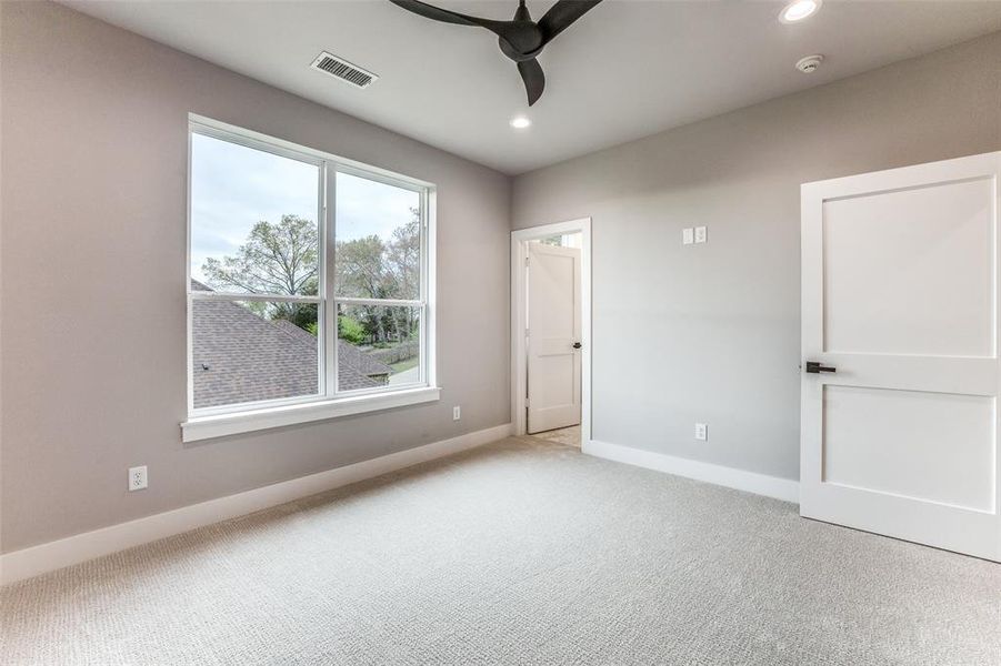 Spacious, unfurnished interior of a new home in , Tyler (Image 21).