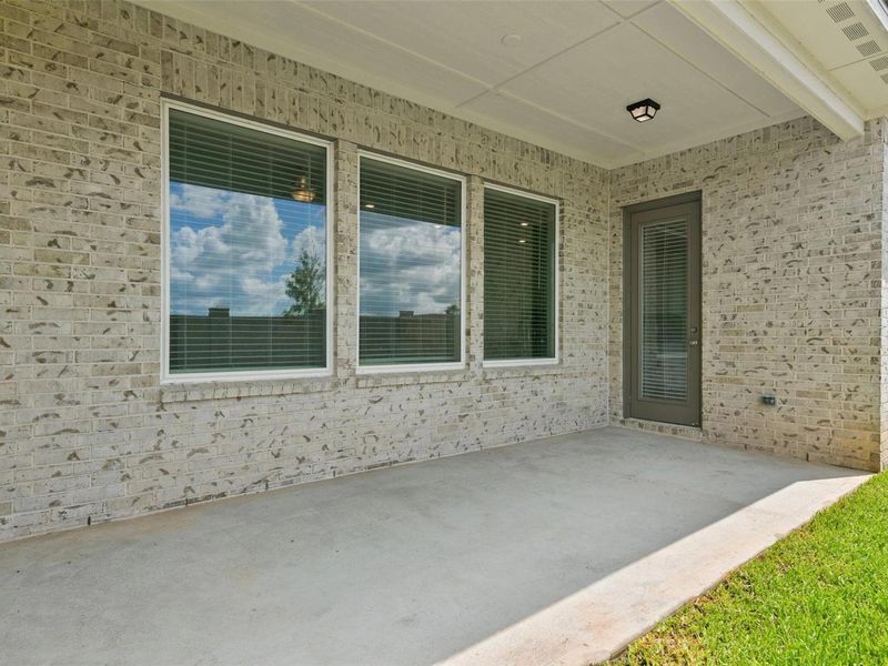 Exterior details and patio area of a home in Lago Mar, Texas City (Image 2). Exterior details and patio area of a home in Lago Mar, Texas City (Image 2).