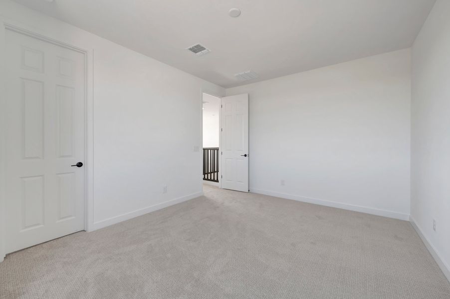 Spacious, unfurnished interior of a new home in Soleo, San Tan Valley (Image 40).