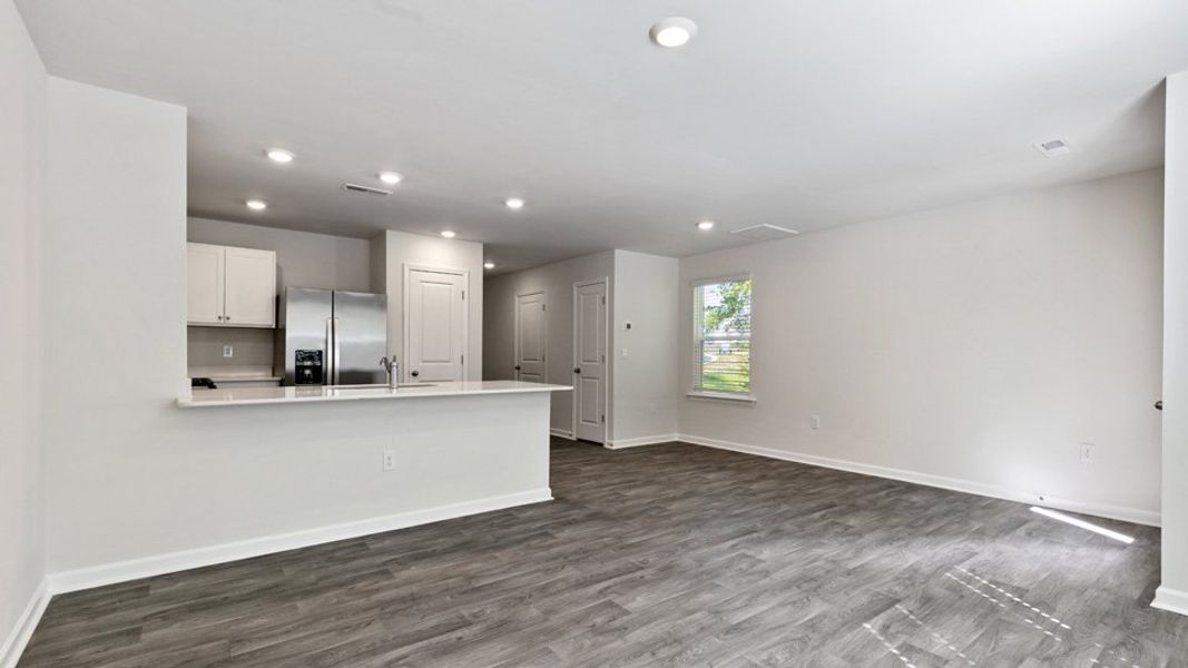 Spacious, unfurnished interior of a new home in The Townes at Martin Farms, Aberdeen (Image 14).