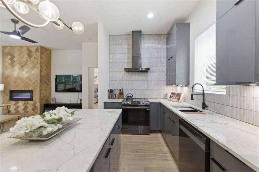 Furnished interior view inside a new home in , Atlanta (Image 37).