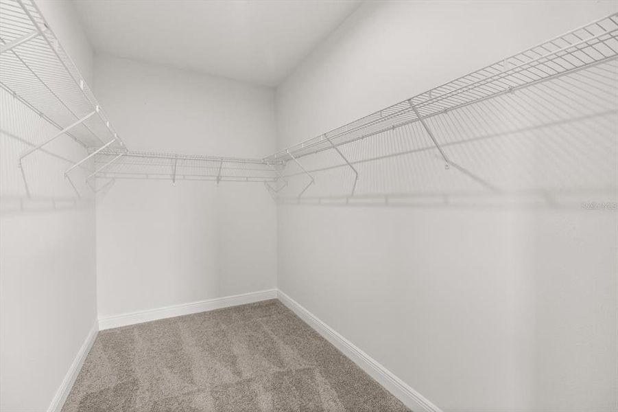 Spacious, unfurnished interior of a new home in , Casselberry (Image 22).