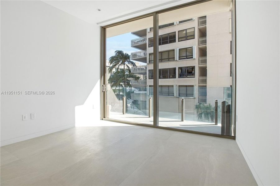 Spacious, unfurnished interior of a new home in , Miami (Image 28).