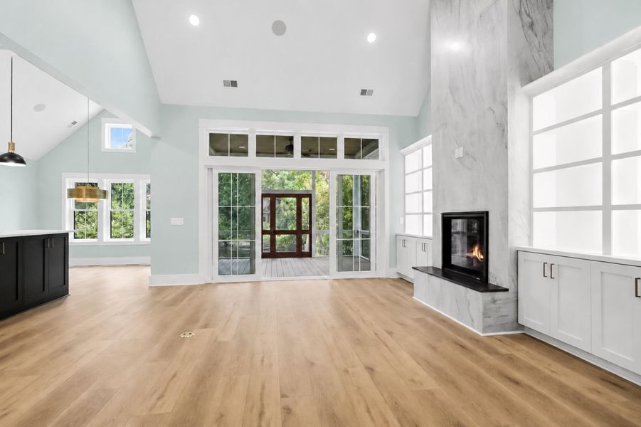 Spacious, unfurnished interior of a new home in , Hollywood (Image 61). Spacious, unfurnished interior of a new home in , Hollywood (Image 61).