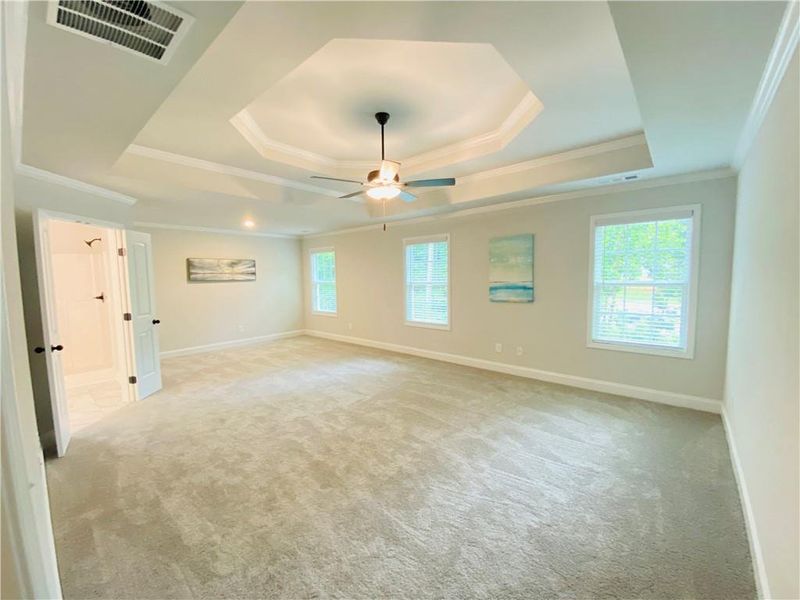 Spacious, unfurnished interior of a new home in , Lawrenceville (Image 24).
