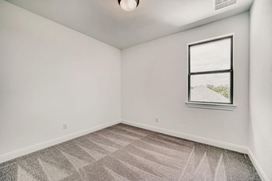 Spacious, unfurnished interior of a new home in , Buda (Image 23).