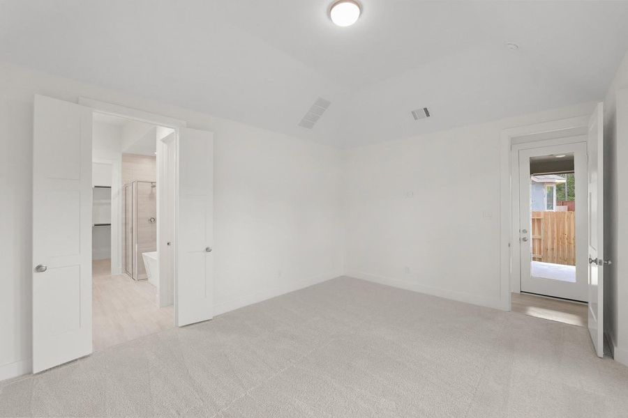 Spacious, unfurnished interior of a new home in Evergreen, Conroe (Image 21). Spacious, unfurnished interior of a new home in Evergreen, Conroe (Image 21).