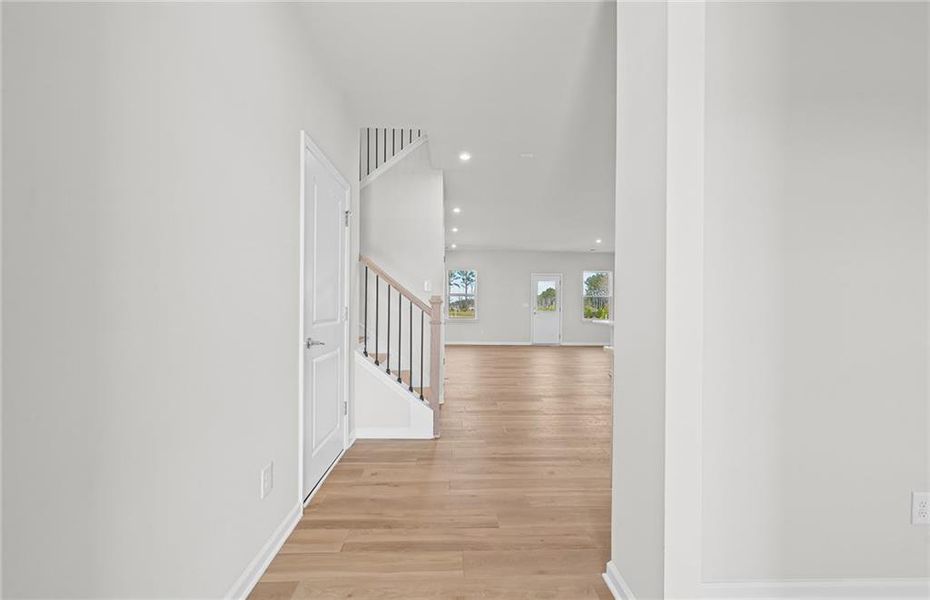 Spacious, unfurnished interior of a new home in Anderson Point, McDonough (Image 26).