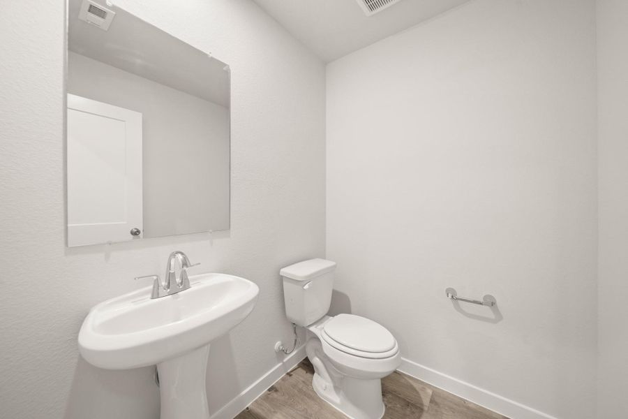 Furnished interior view inside a new home in Pearlbrook, Texas City (Image 12).