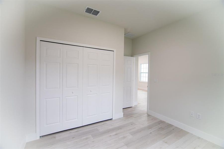 Spacious, unfurnished interior of a new home in , Ocala (Image 17).