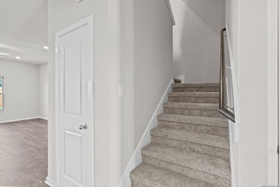 Spacious, unfurnished interior of a new home in Summerlin, San Antonio (Image 24).