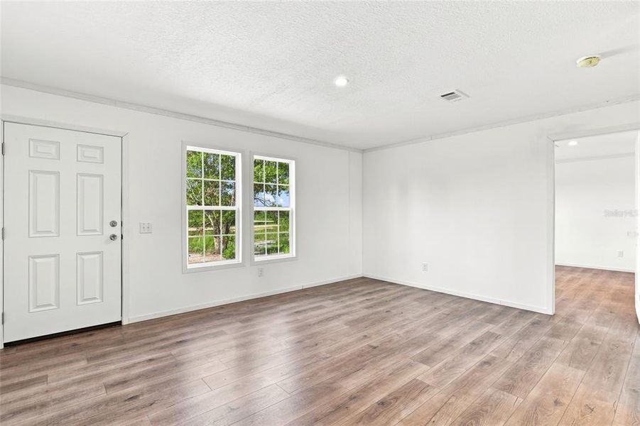 Spacious, unfurnished interior of a new home in , Okeechobee (Image 18).