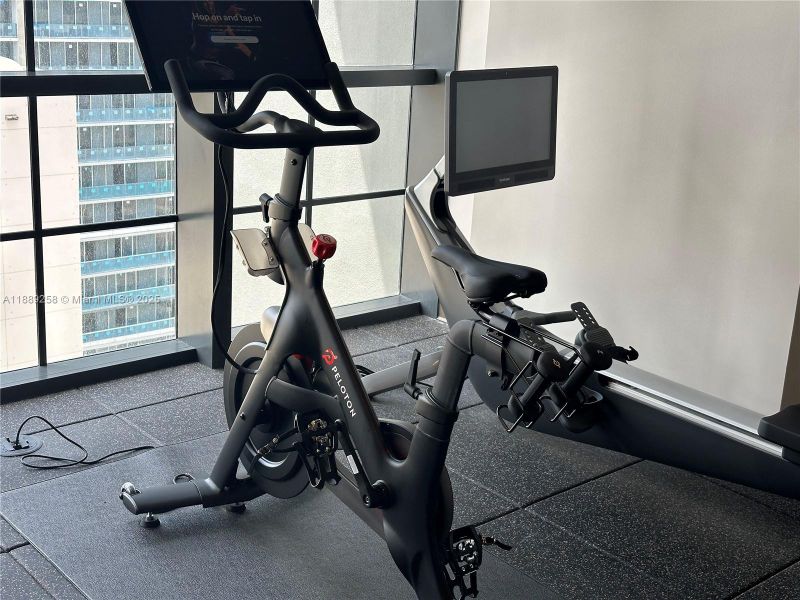 Community amenities in , Miami (Image 27).