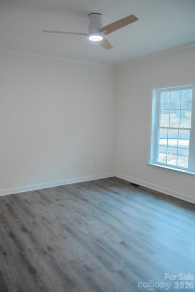 Spacious, unfurnished interior of a new home in , Hendersonville (Image 9).