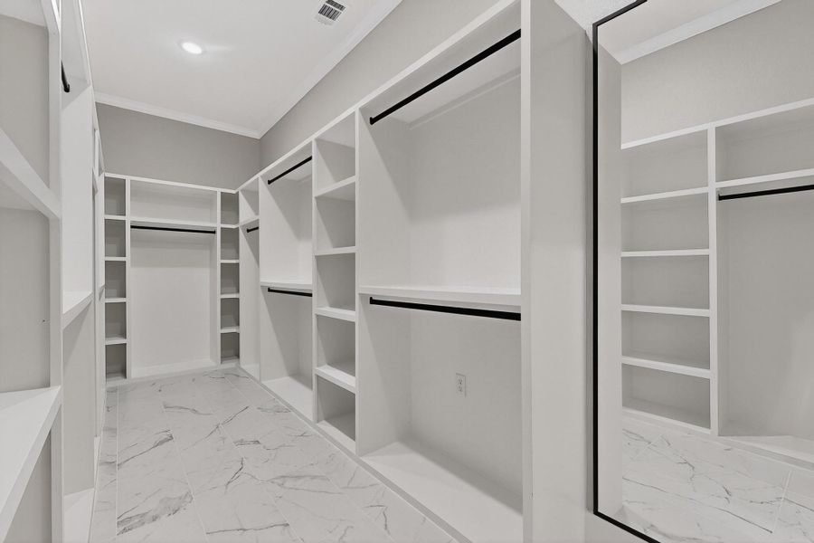 Spacious Walk-In closet Spacious Walk-In closet