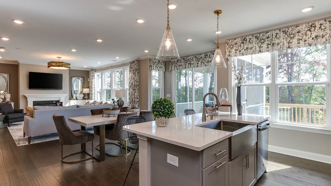 2816 Edison II Kitchen 3of3 F1