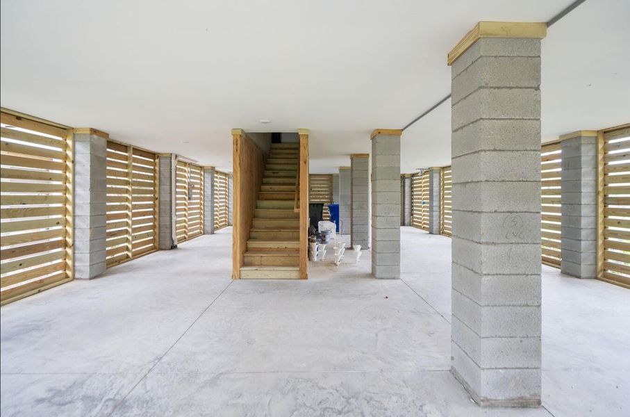 Exterior details and patio area of a home in Central Park, James Island (Image 19).