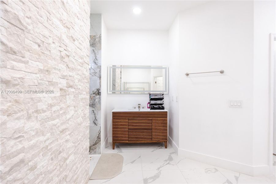 Image 32 of a home in .