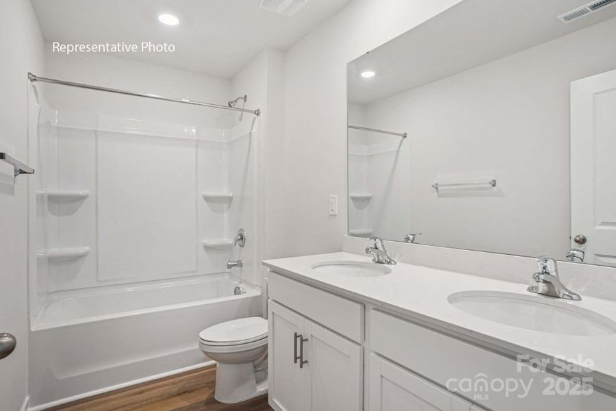 Furnished interior view inside a new home in Calvin Creek, Troutman (Image 3).