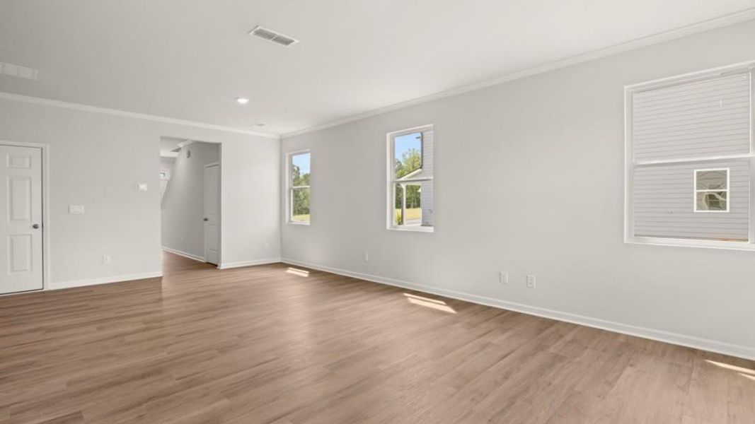 Spacious, unfurnished interior of a new home in Sheffield Highlands, Dallas (Image 27).