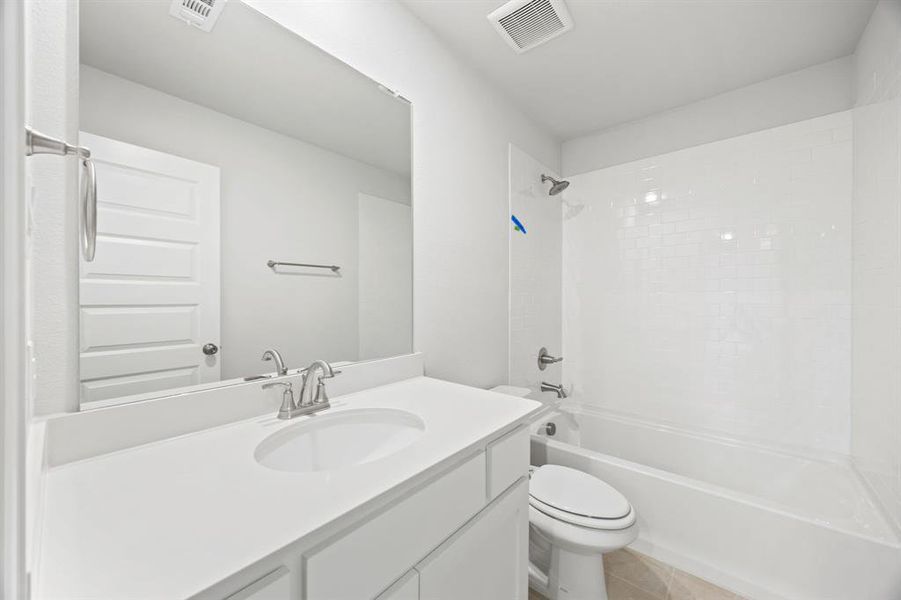 Furnished interior view inside a new home in Tinsley Meadows, Van Alstyne (Image 3). Furnished interior view inside a new home in Tinsley Meadows, Van Alstyne (Image 3).