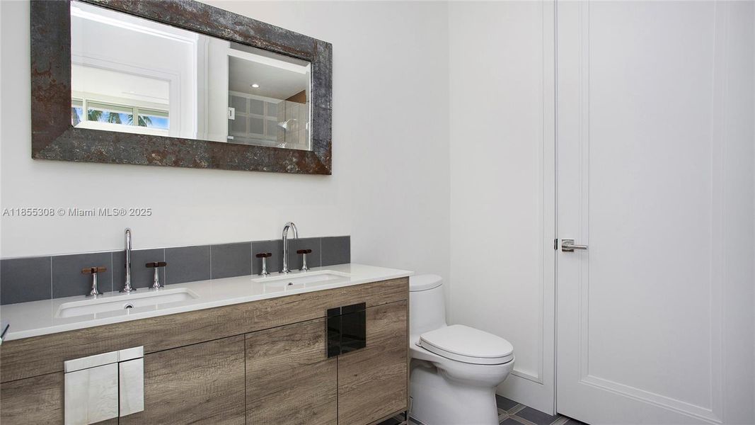 Furnished interior view inside a new home in , Naples (Image 10).