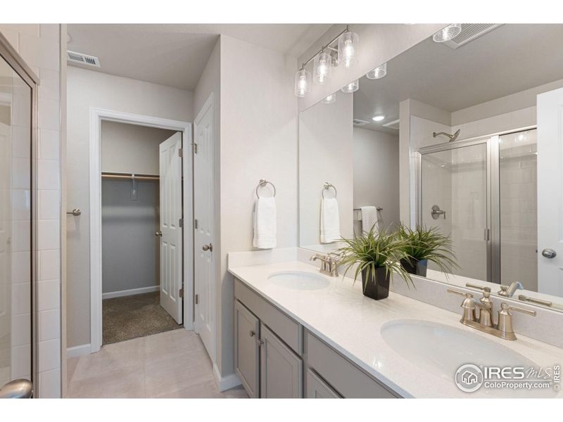 Furnished interior view inside a new home in Spring Valley, Longmont (Image 15). Furnished interior view inside a new home in Spring Valley, Longmont (Image 15).