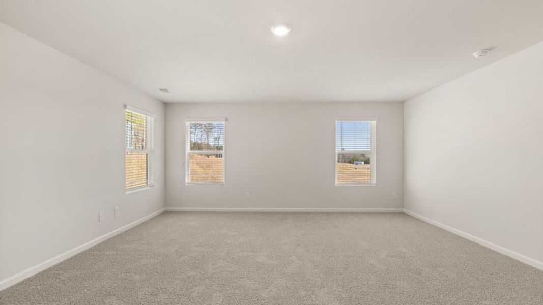 Spacious, unfurnished interior of a new home in Northwoods at Mirror Lake, Villa Rica (Image 14).