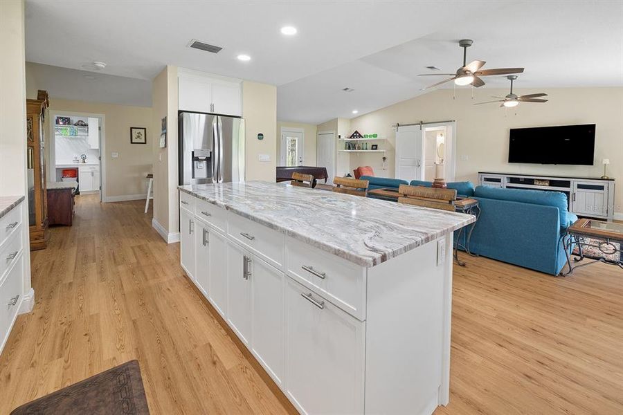 Furnished interior view inside a new home in , Chiefland (Image 40).