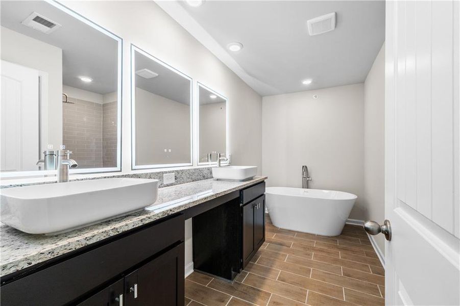Furnished interior view inside a new home in Carolina, Palmetto (Image 7).