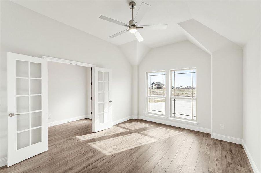 Spacious, unfurnished interior of a new home in Stone River Glen 60s, Royse City (Image 14).