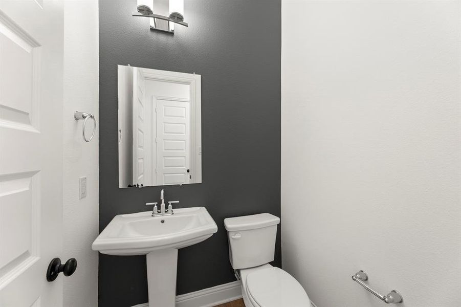 12. 3908 Keya - Powder