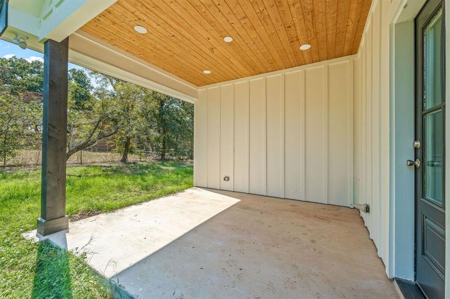 Exterior details and patio area of a home in , Stephenville (Image 16).