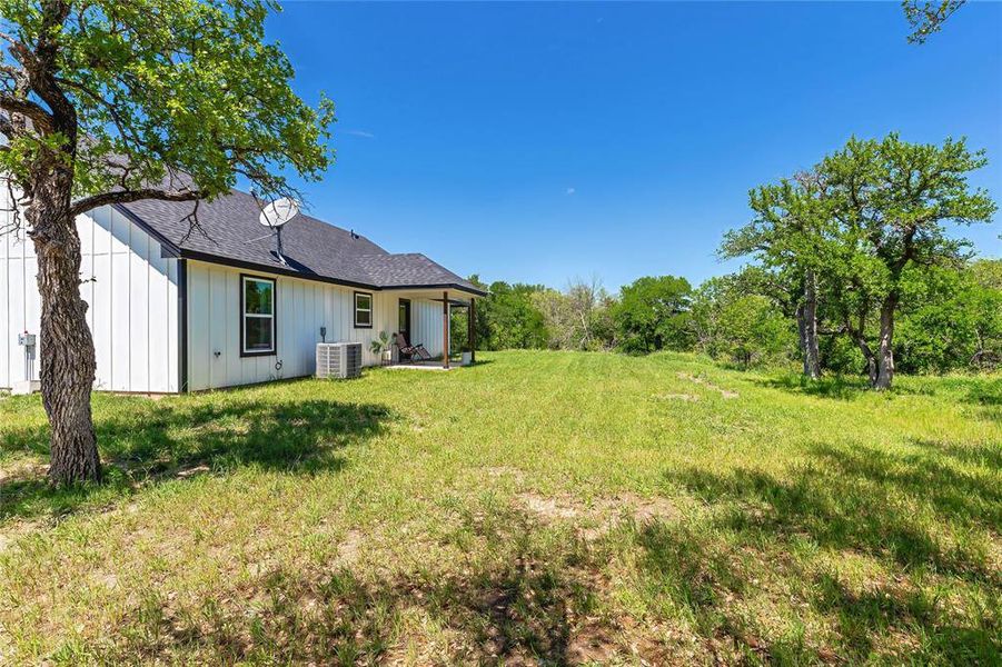 Exterior details and patio area of a home in , Azle (Image 20).