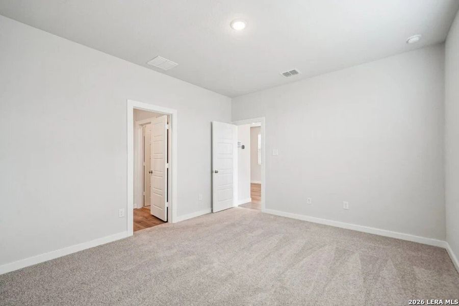 Spacious, unfurnished interior of a new home in Park Place, New Braunfels (Image 19). Spacious, unfurnished interior of a new home in Park Place, New Braunfels (Image 19).
