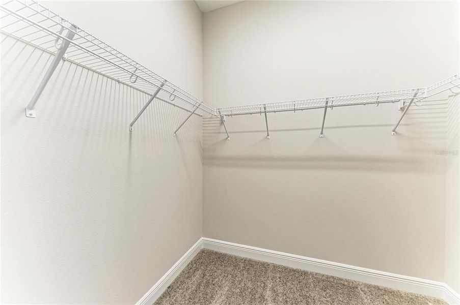 Spacious, unfurnished interior of a new home in North River Ranch, Parrish (Image 22).