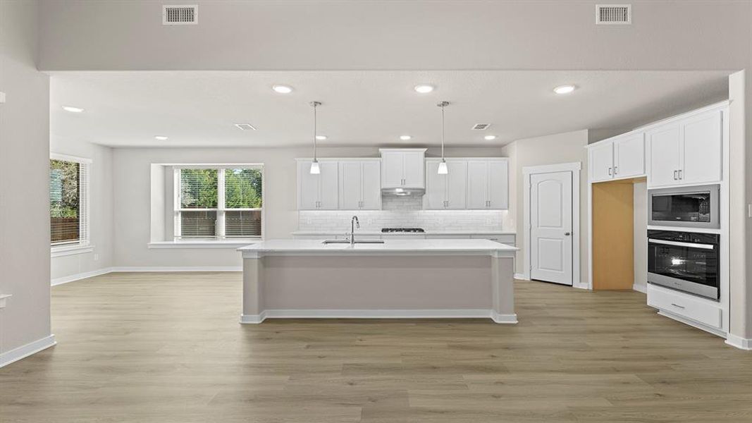 07. 2106 Sunnymede - Kitchen 07. 2106 Sunnymede - Kitchen