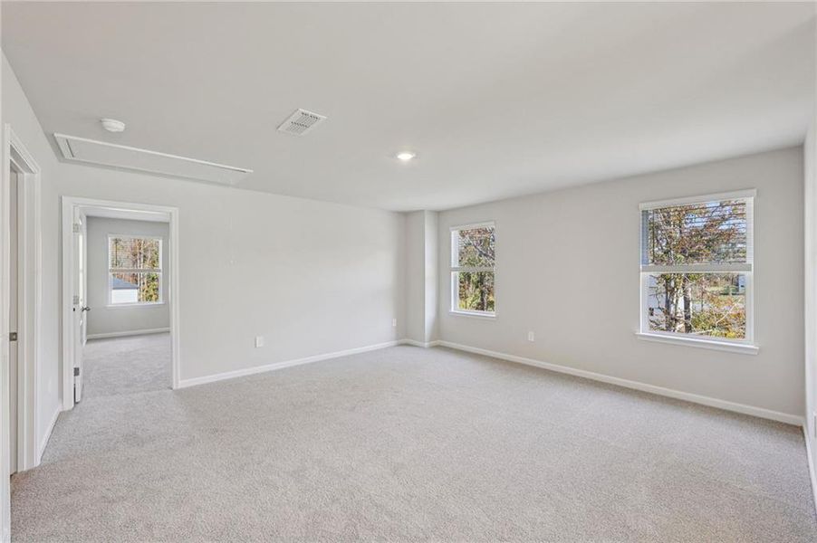 Spacious, unfurnished interior of a new home in The Oaks at Dawson, Dawsonville (Image 22).