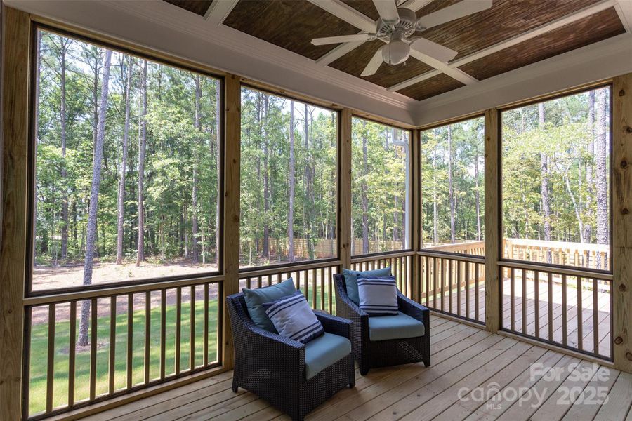Included Screen Porch Included Screen Porch