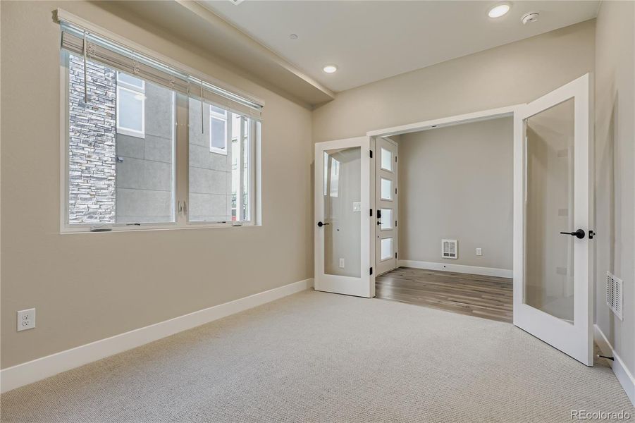 Private 1st floor study