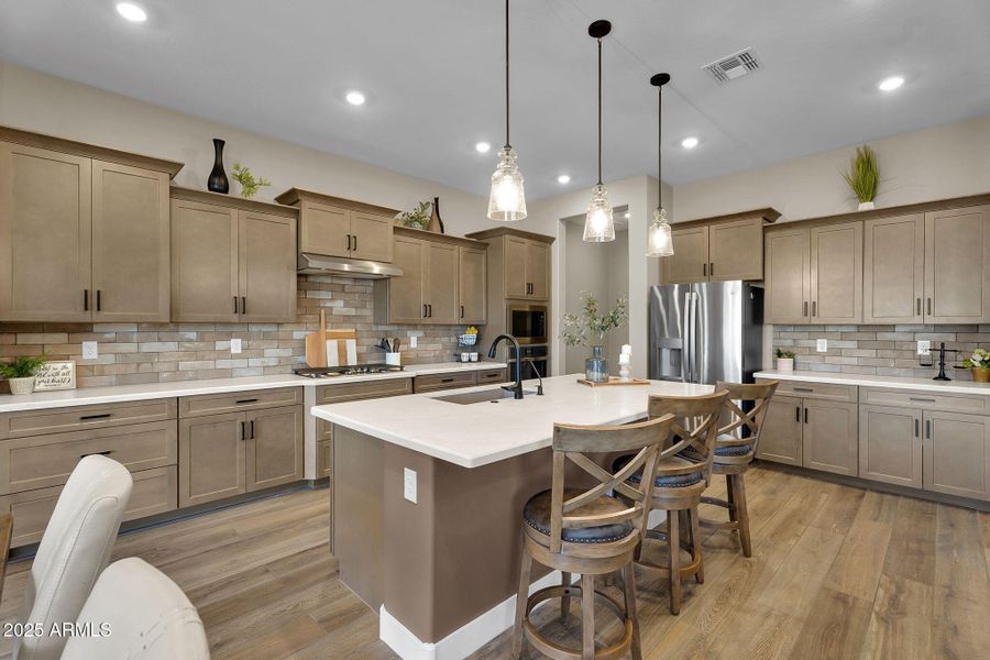 17-web-or-mls-National Trail-12 17-web-or-mls-National Trail-12