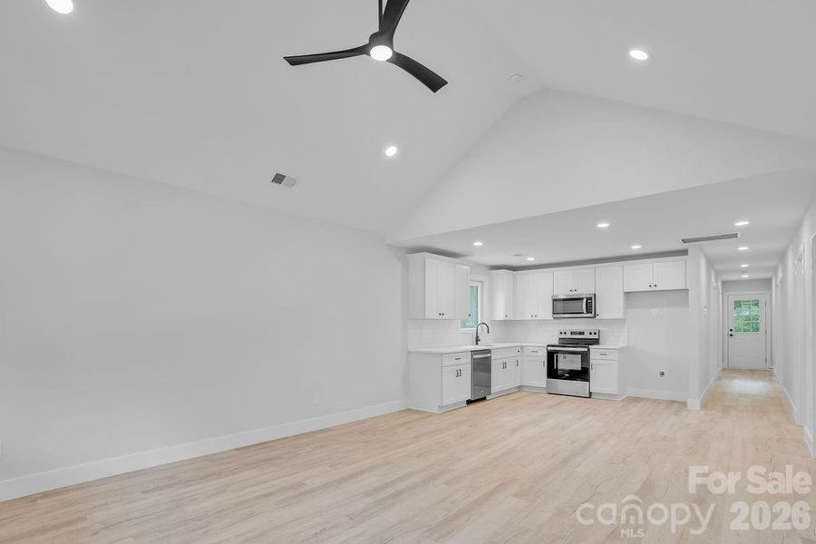 Spacious, unfurnished interior of a new home in , Bessemer City (Image 24).