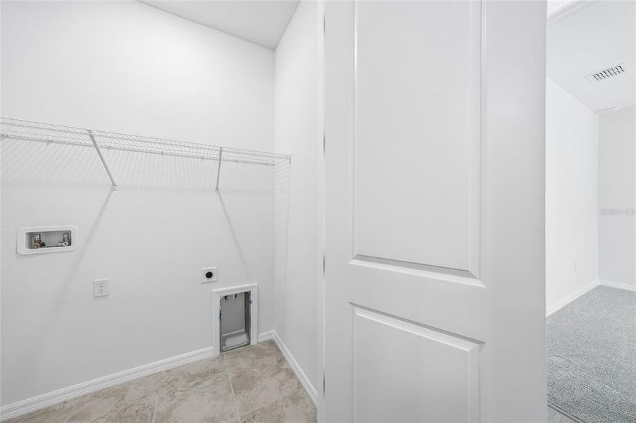 Spacious, unfurnished interior of a new home in Turnleaf, Punta Gorda (Image 14).